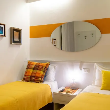 Marconi Rooms 1, 2, 3 Casa Stella
