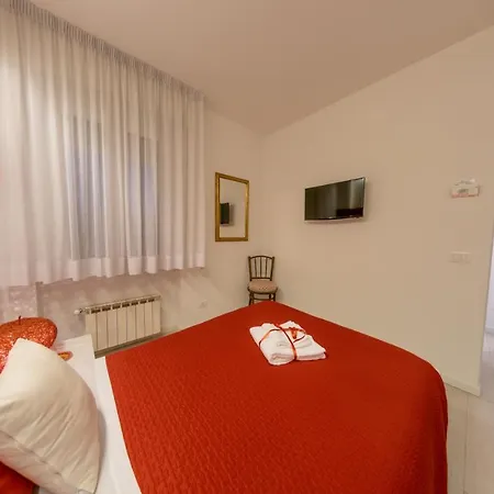 Marconi Rooms 1, 2, 3 Casa Stella Apartment *